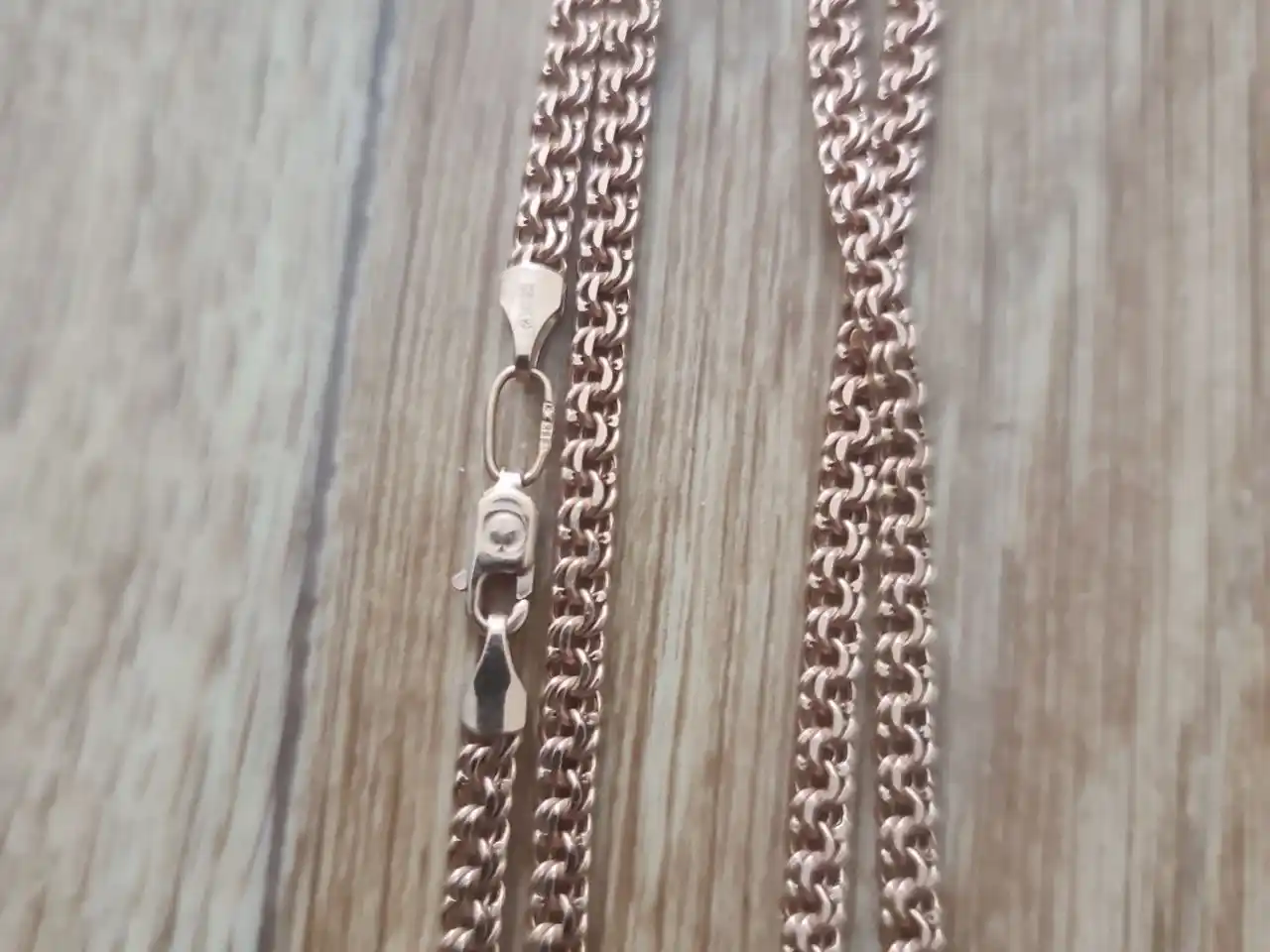 Продам золотую цепочку