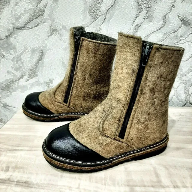 Продам детские унтоваленки размер 30 - частное объявление в Чита