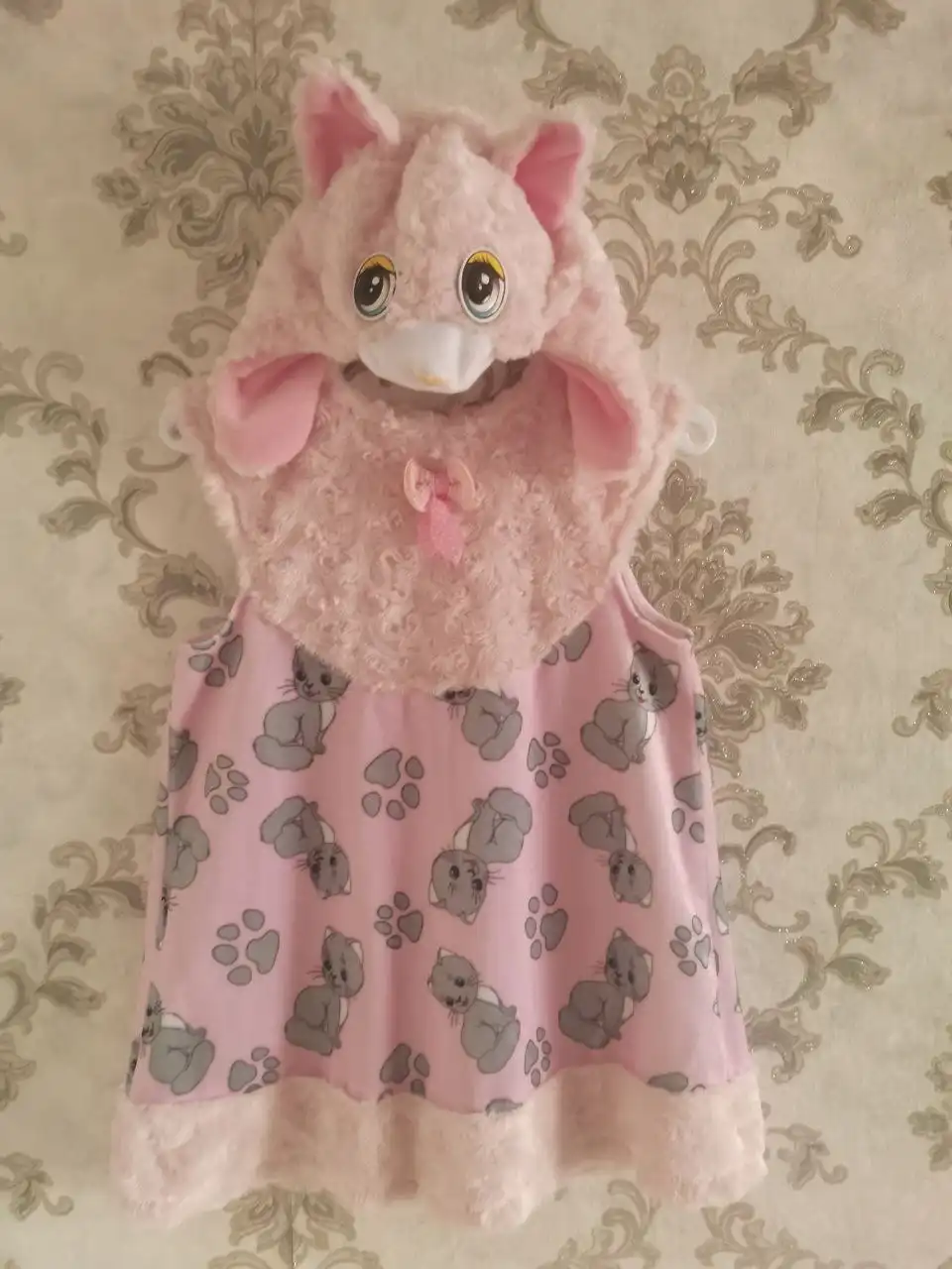 Продам новогодний костюм "Кошечки" для девочки