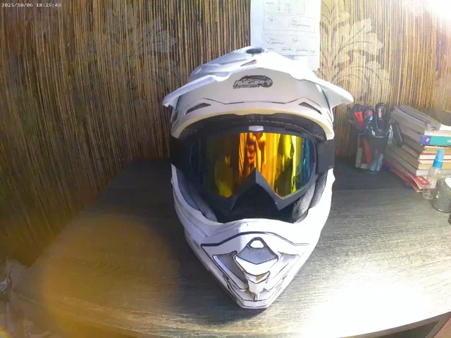 Продажа двух шлемов APVR и RAZER размер L (52-54) - частное объявление в Чита