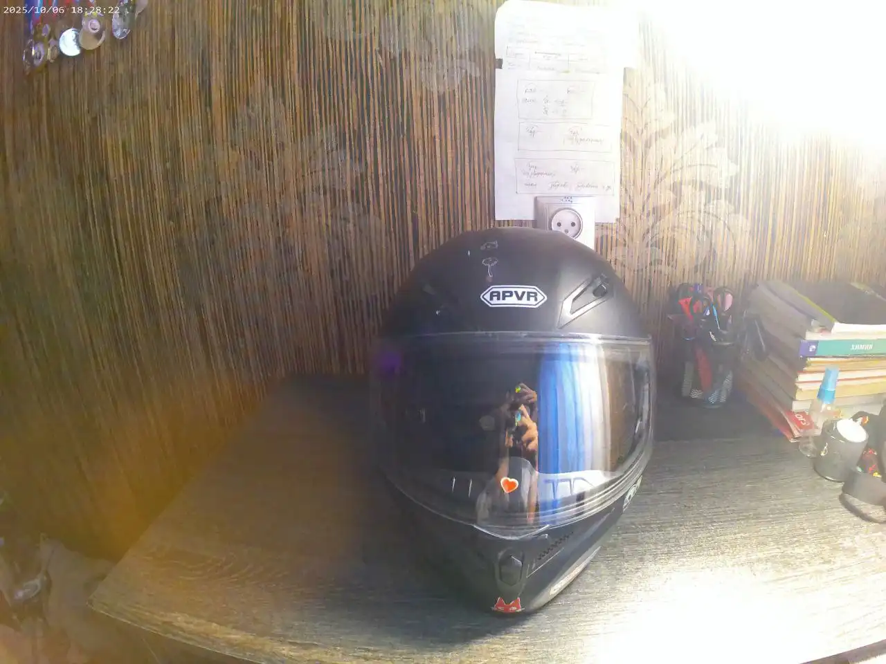 Продажа двух шлемов APVR и RAZER размер L (52-54)