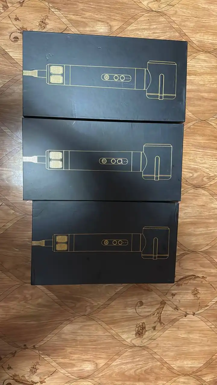 Кроссовки и фены по фиксированным ценам