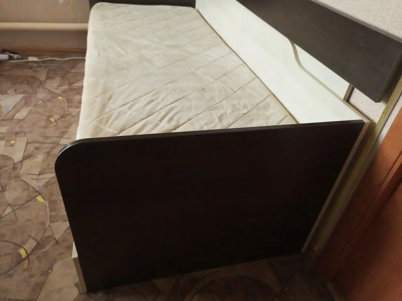 Софа Милтон 90х200