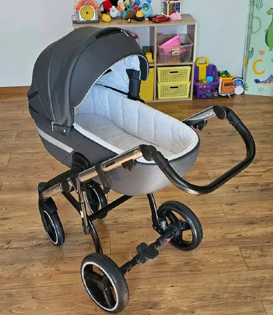 Продам коляску 2в1 в отличном состоянии - Одежда для детей в Тюмень