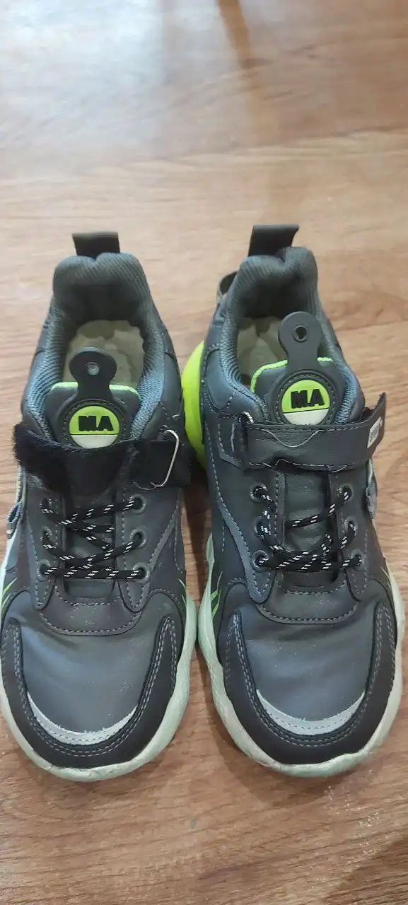 Продажа кроссовок и туфель - Обувь (Одежда) в Тюмень