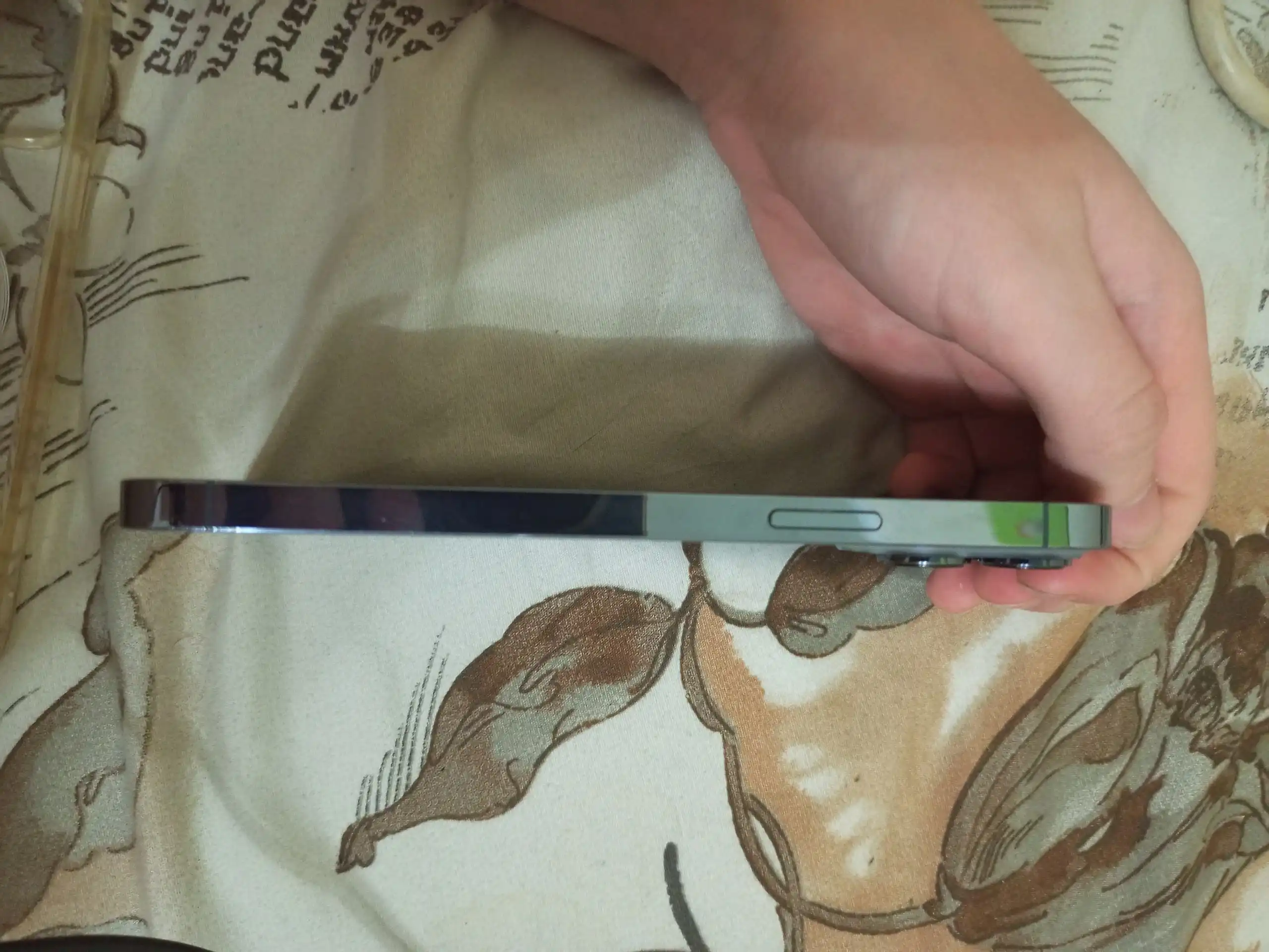 Продам iPhone 13 Pro Max 256 ГБ голубой - Телефоны (Электроника) в Тюмень