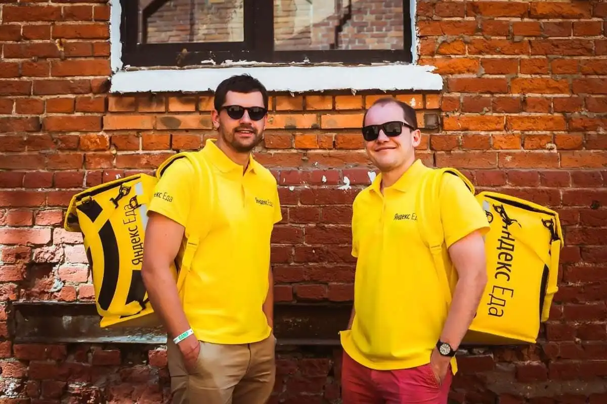 Набор курьеров в Яндекс Еда