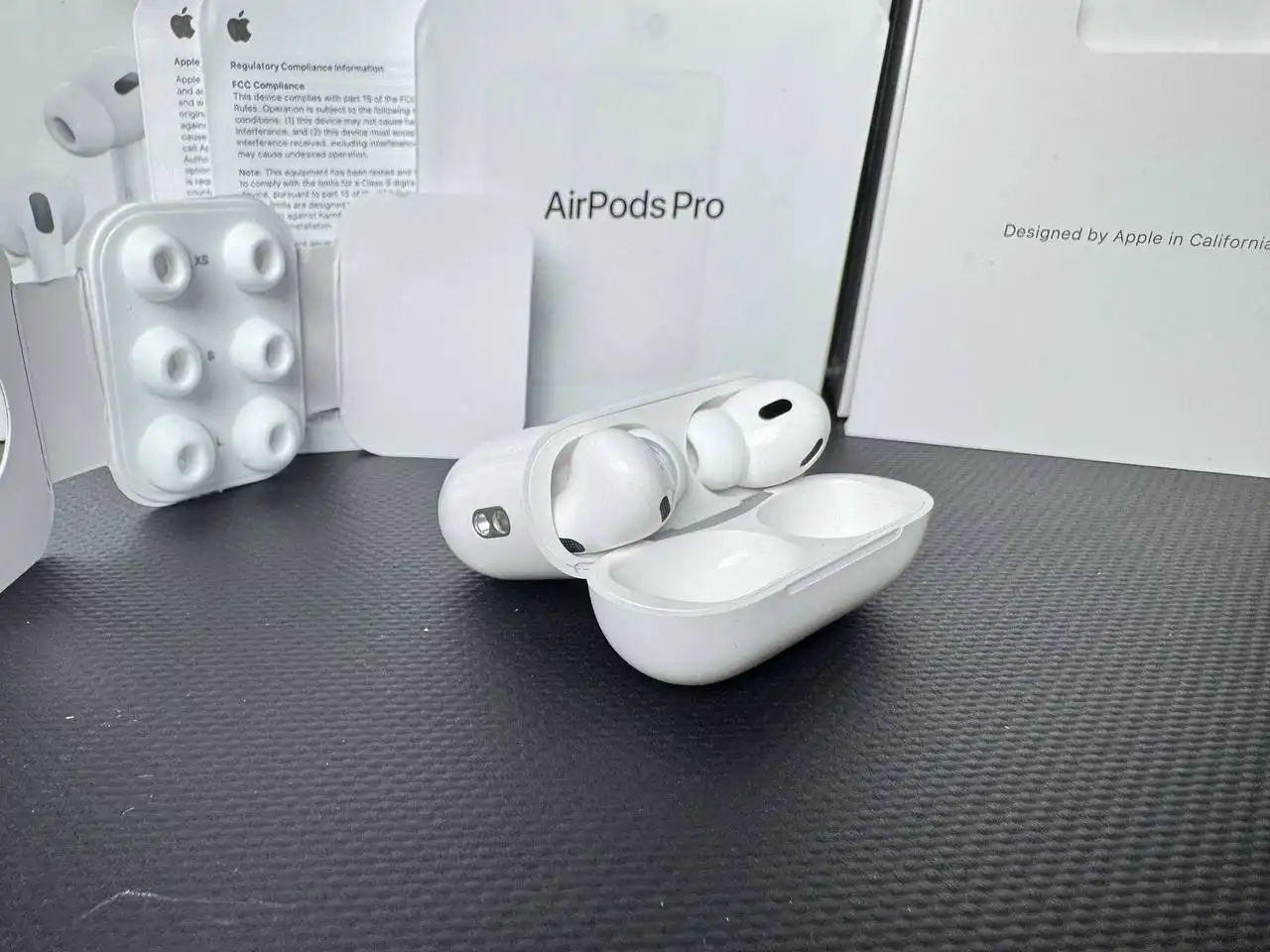 Продажа новых реплик в пленке