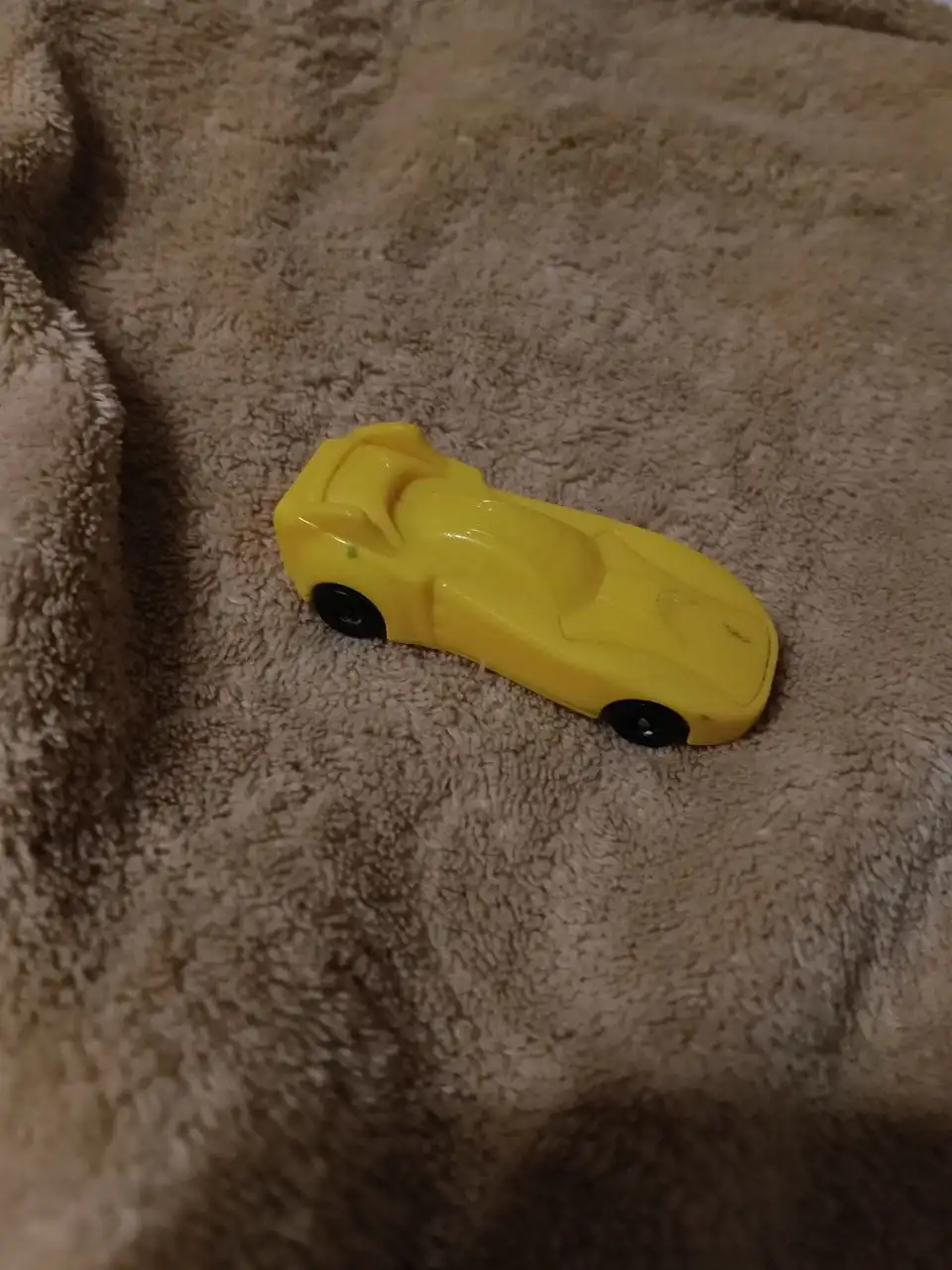 Предложение товара или услуги за 200 рублей или обмен на шоколадку