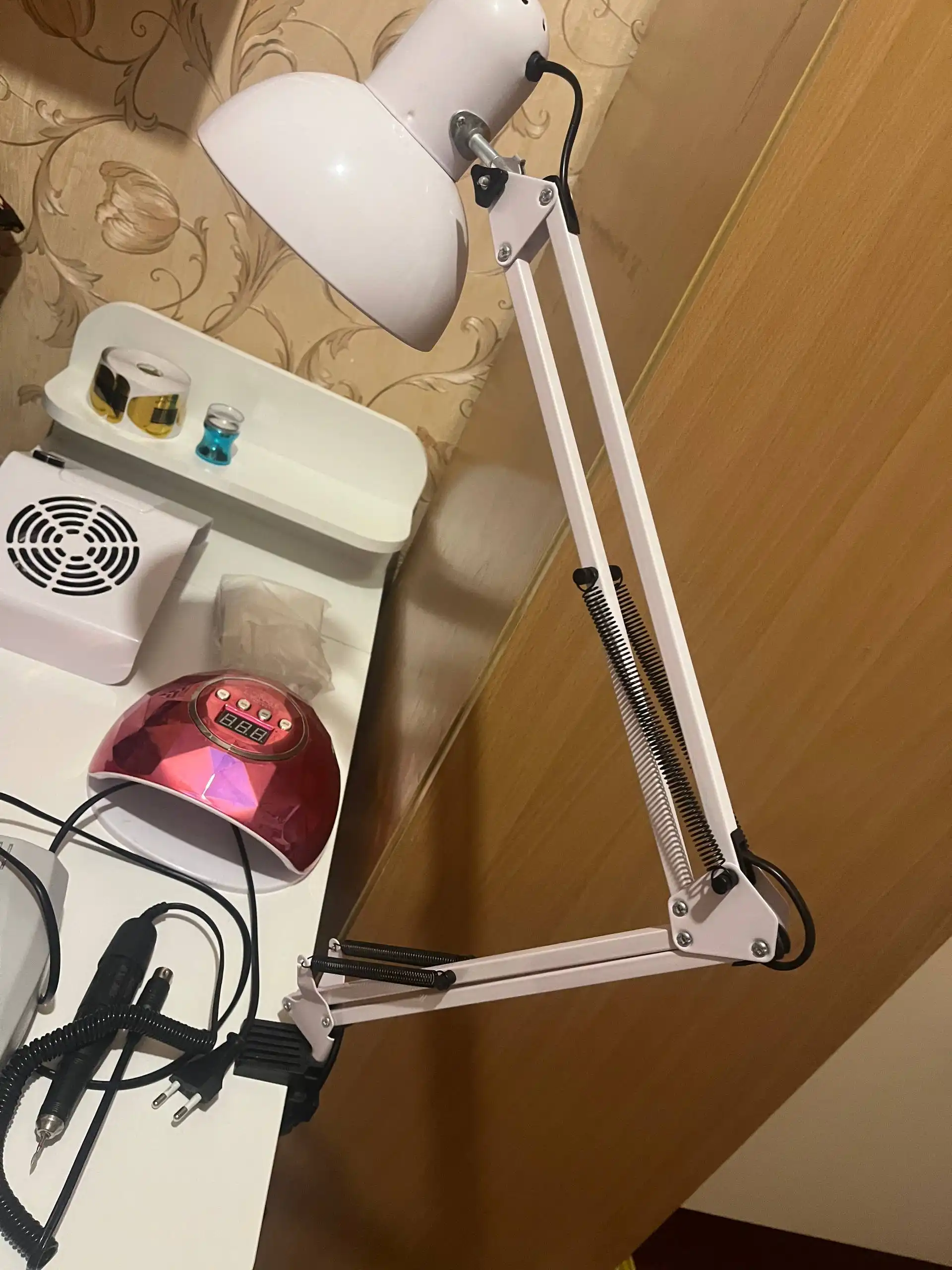 Продажа набора для маникюра и стола