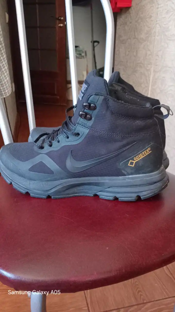 Пуховик мужской и зимние кроссовки Nike