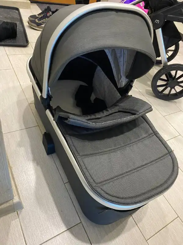 Продам коляску Mowbaby 2в1 - Коляски (Товары для детей) в Тюмень