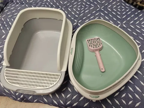 Отдам лотки с совком - Холодильники в Тюмень