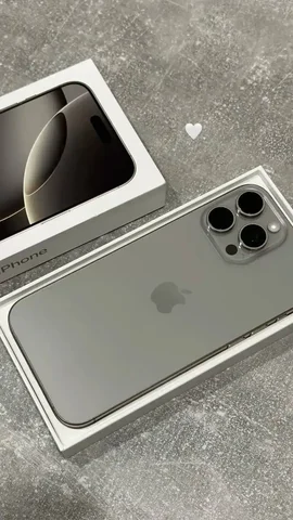 Айфон 16 Про Макс 97% аккумулятора в идеальном состоянии - Видеоигры в Тюмень