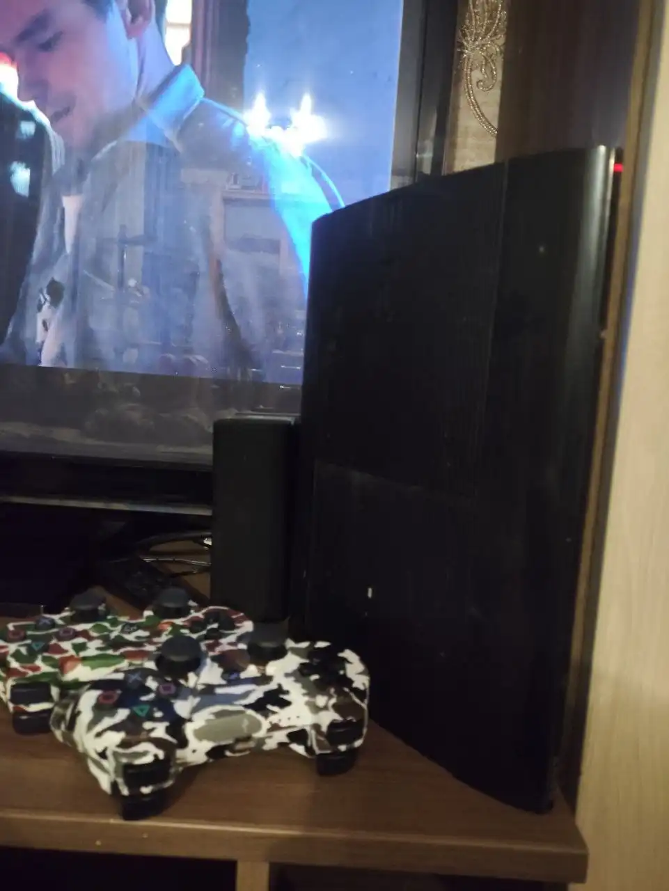 Игровая приставка PS3 с играми и геймпадами - Игровые консоли (Электроника) в Тюмень