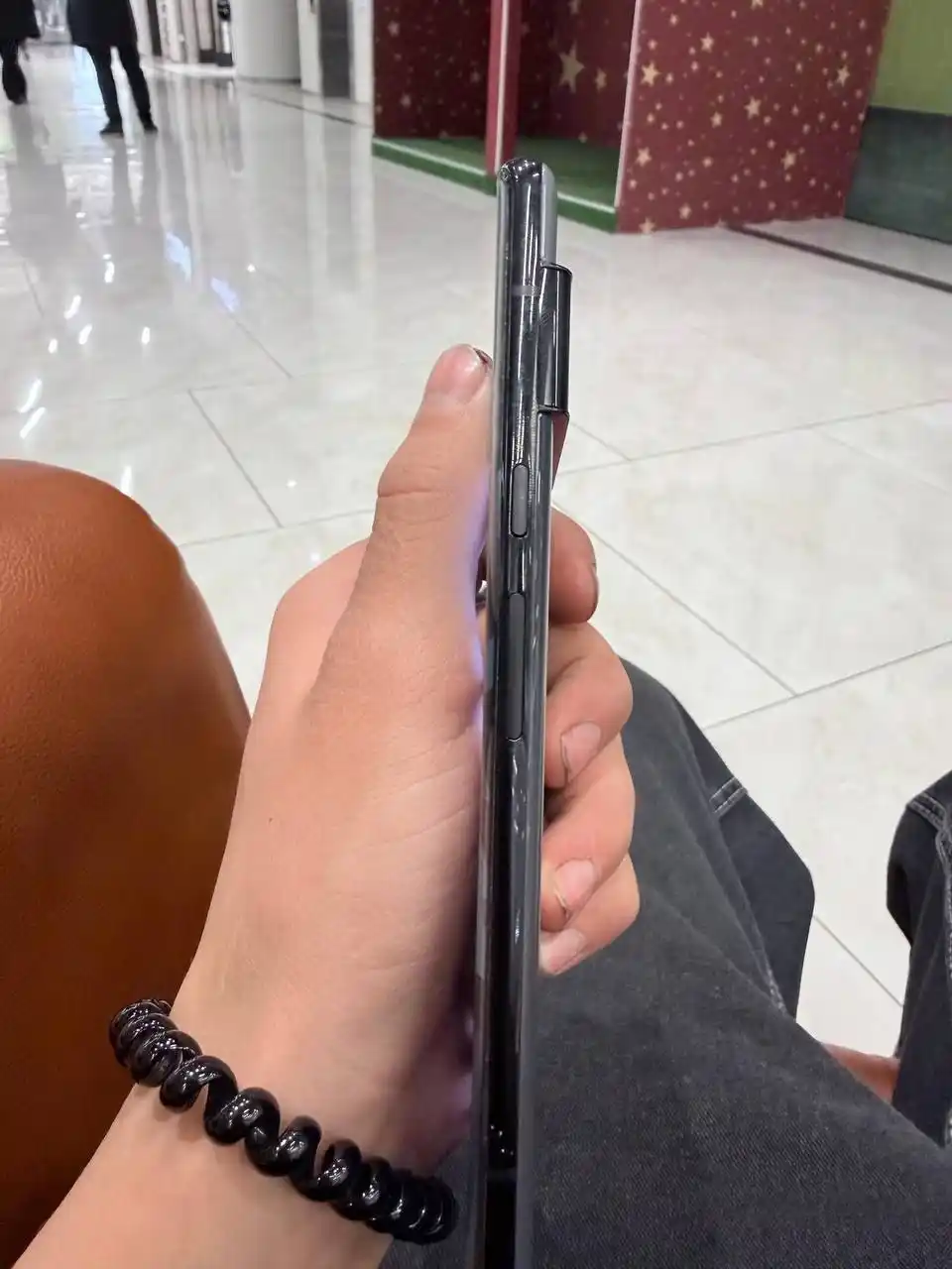 iPhone 256GB с небольшим сколом