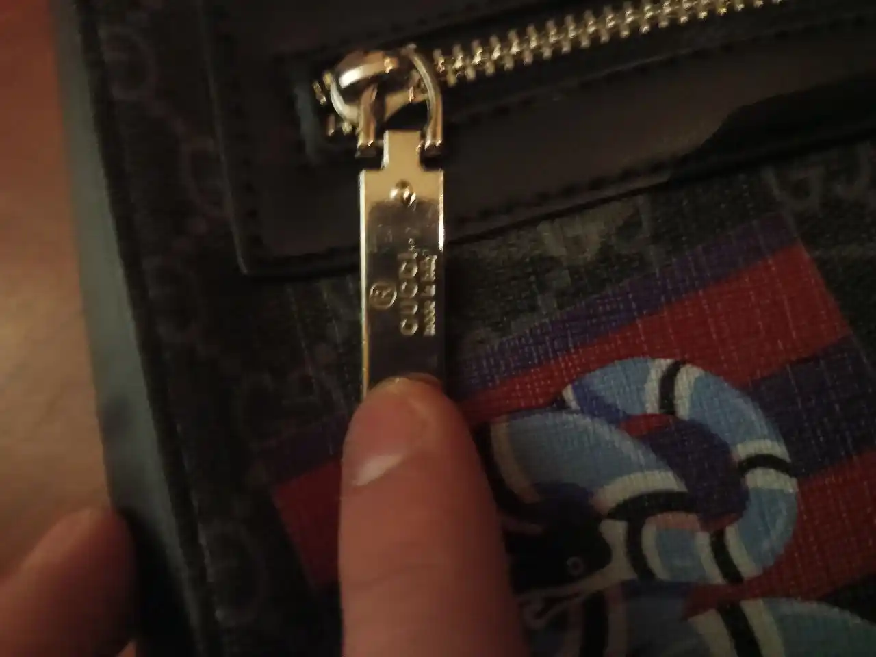 Качественная реплика сумки Gucci и ремень Amiri