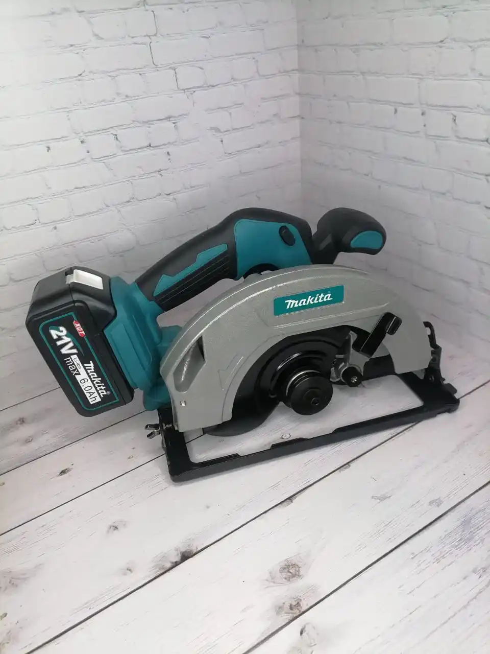 Продам новый электроинструмент