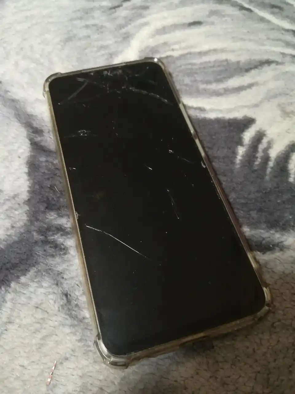 Infinix smart 6 с чехлом