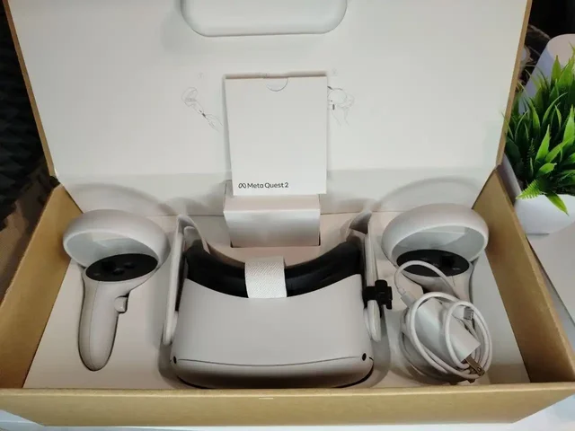 Автономный VR-шлем Oculus Quest 2 128 ГБ с дополнениями - Электроника в Пермь