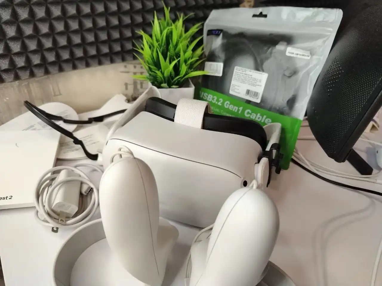 Автономный VR-шлем Oculus Quest 2 128 ГБ с дополнениями