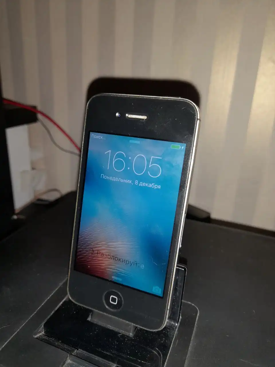 Продам iPhone 4S 16GB