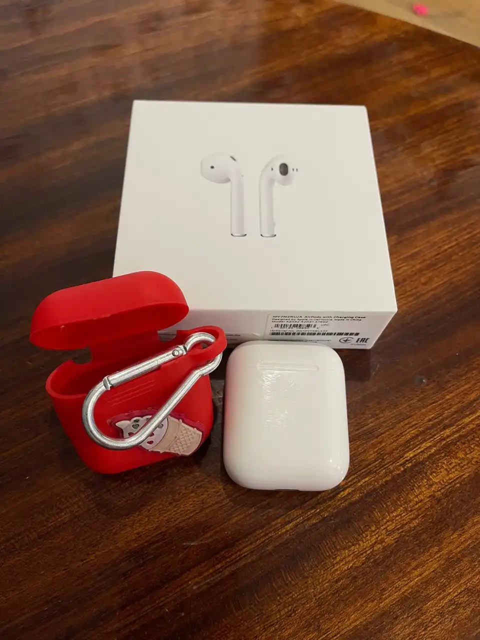 Продажа наушников AirPods с дефектом