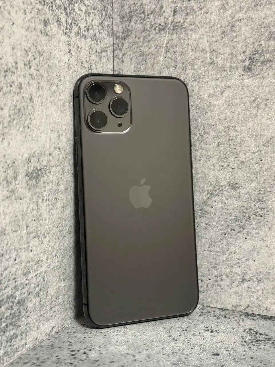 Продажа iPhone 11 и iPhone 12 с разными характеристиками