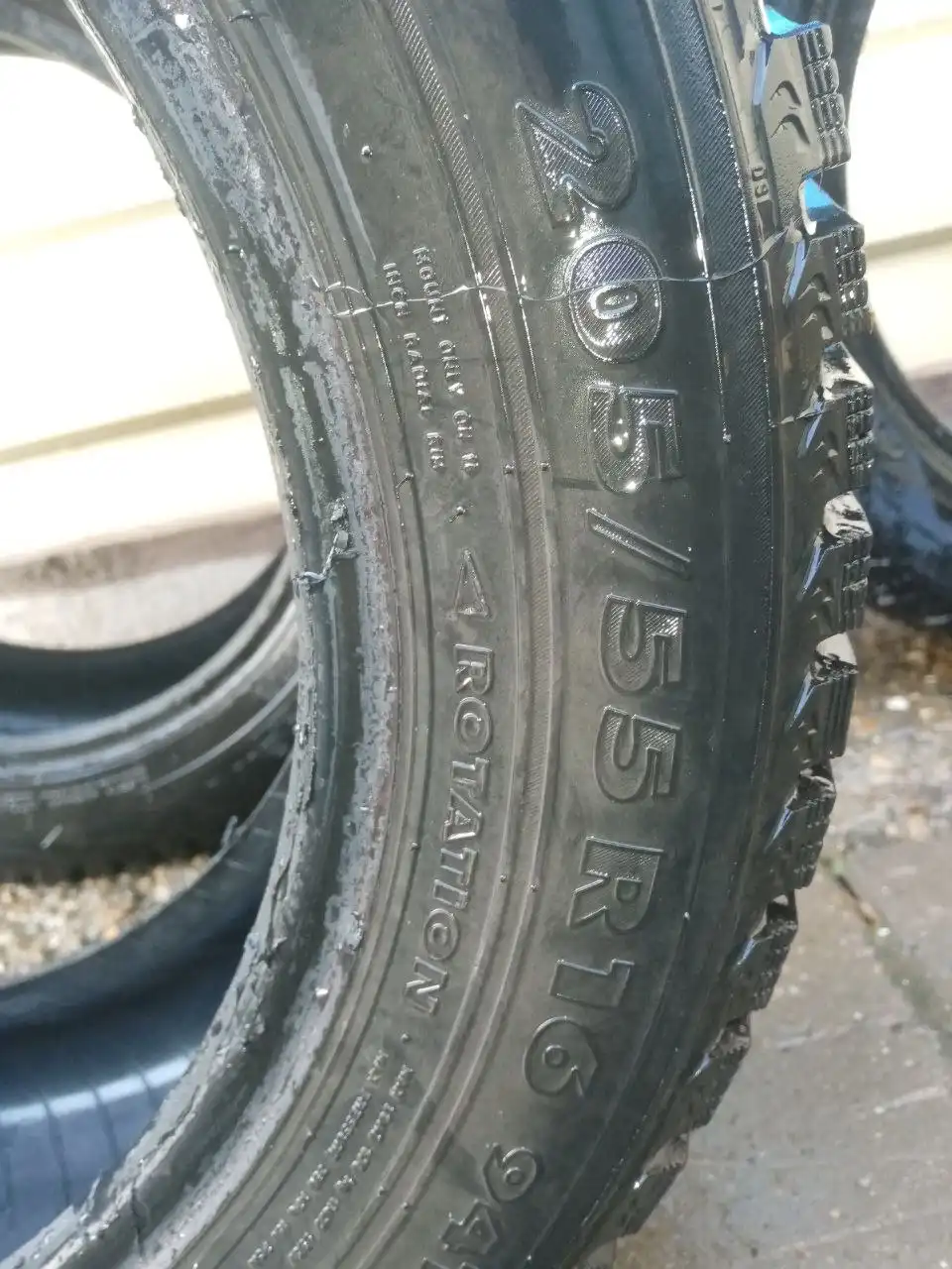 Продажа зимней резины 205/55 R16