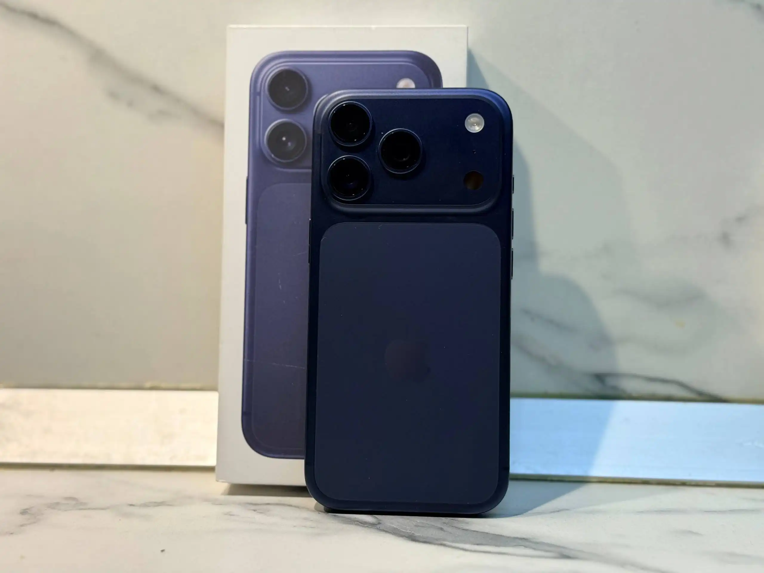 Продажа iPhone 17Pro и iPhone 12mini