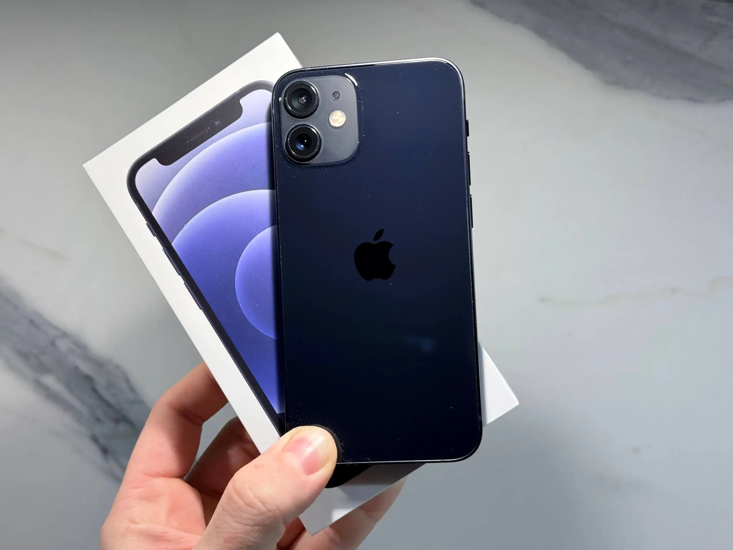 Продажа iPhone 17Pro и iPhone 12mini