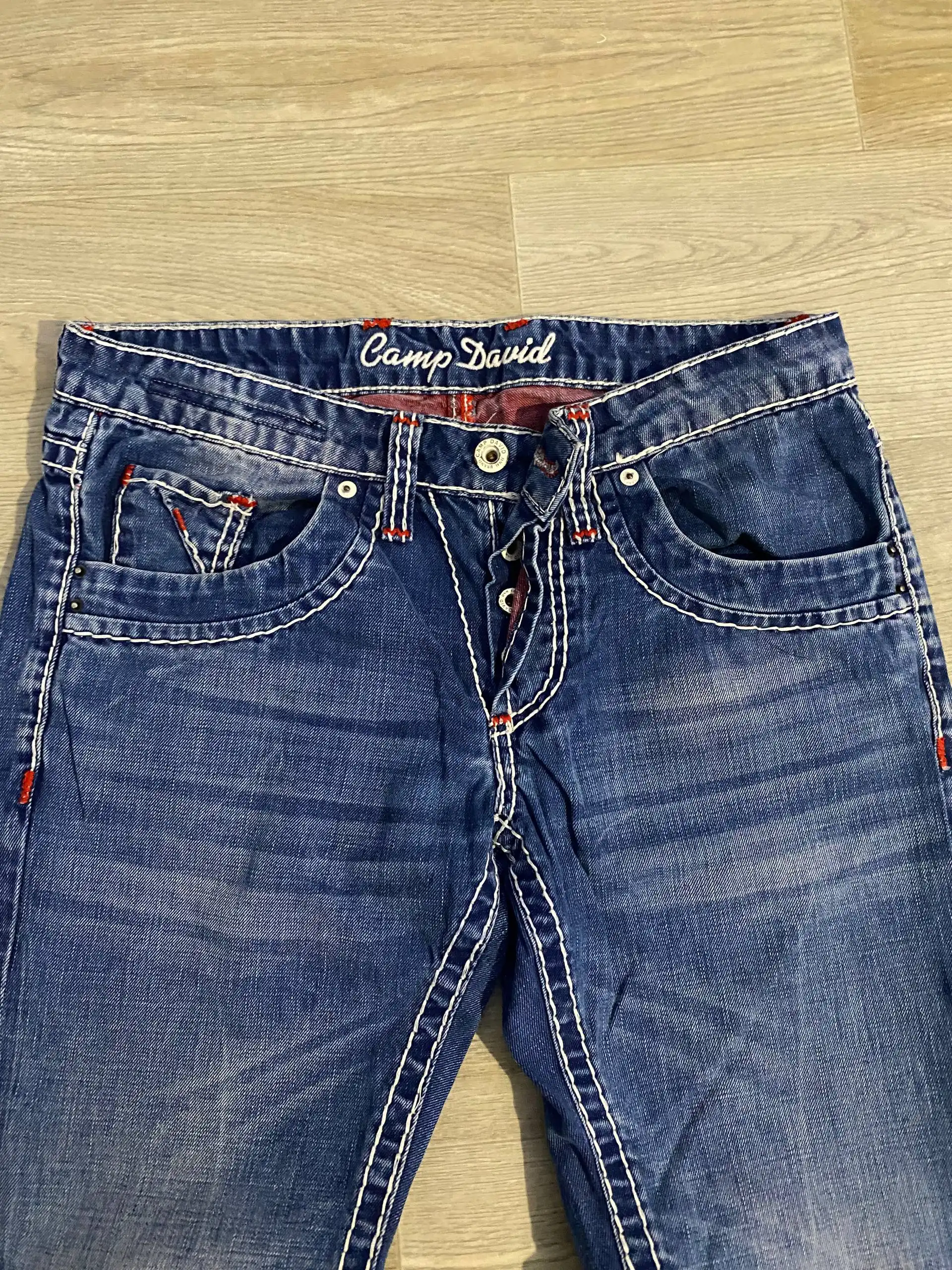 Джинсы Camp David