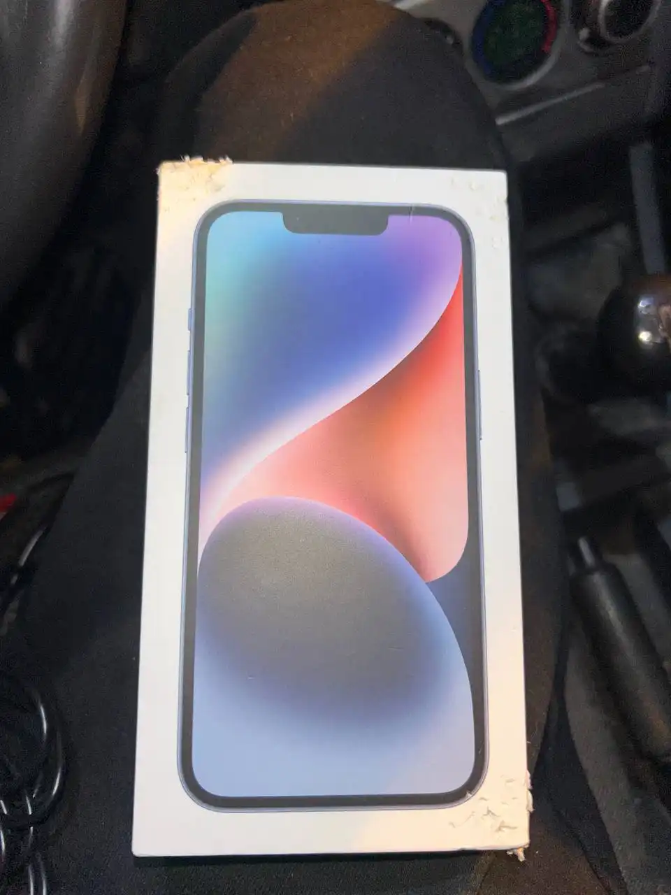 Продам iPhone 14 в защите с аккумулятором 87%