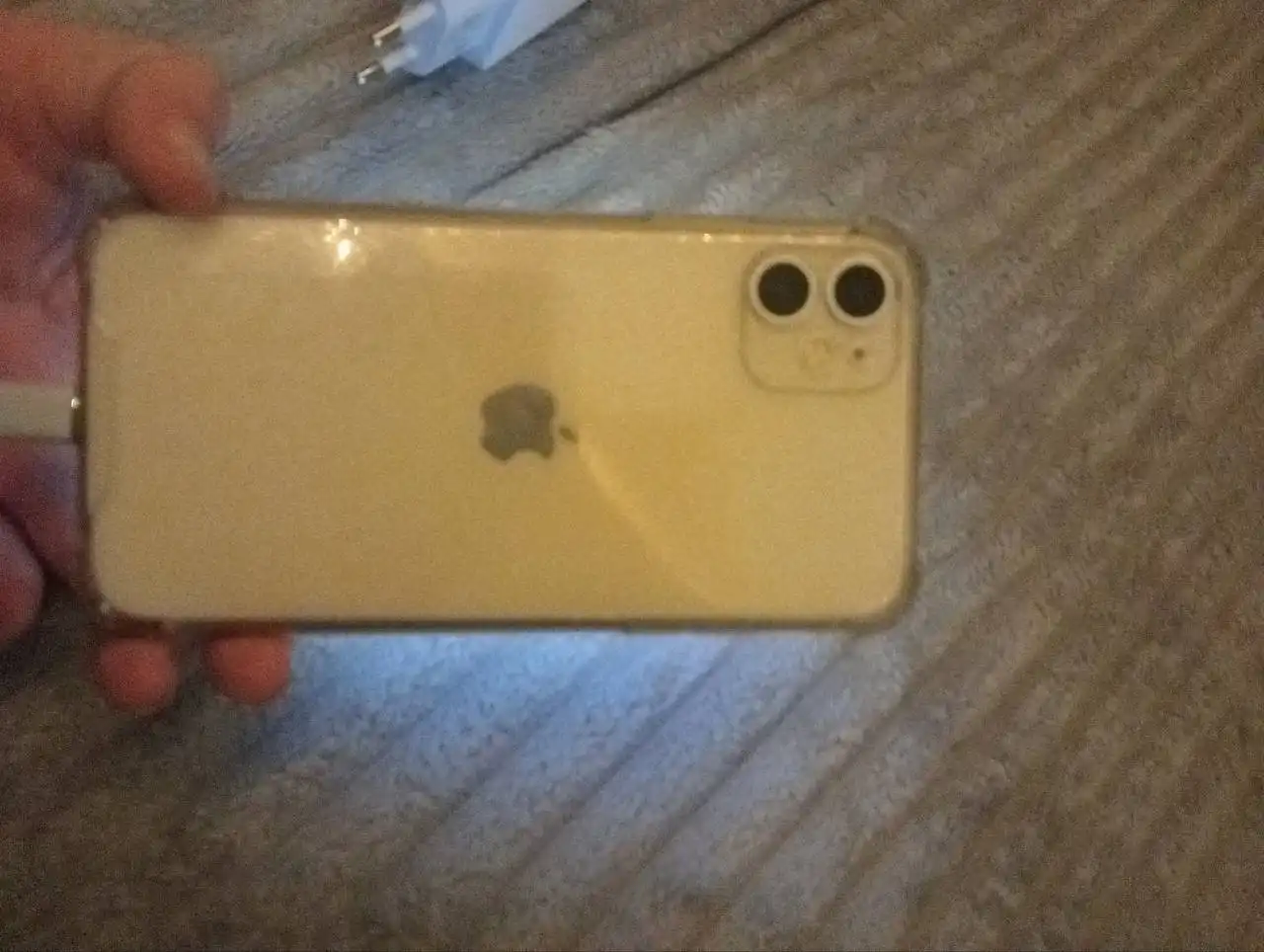 Продам iPhone 11