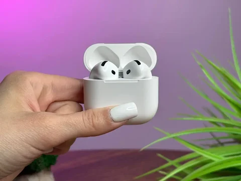 Продам новые AirPods 4 - частное объявление в Пермь