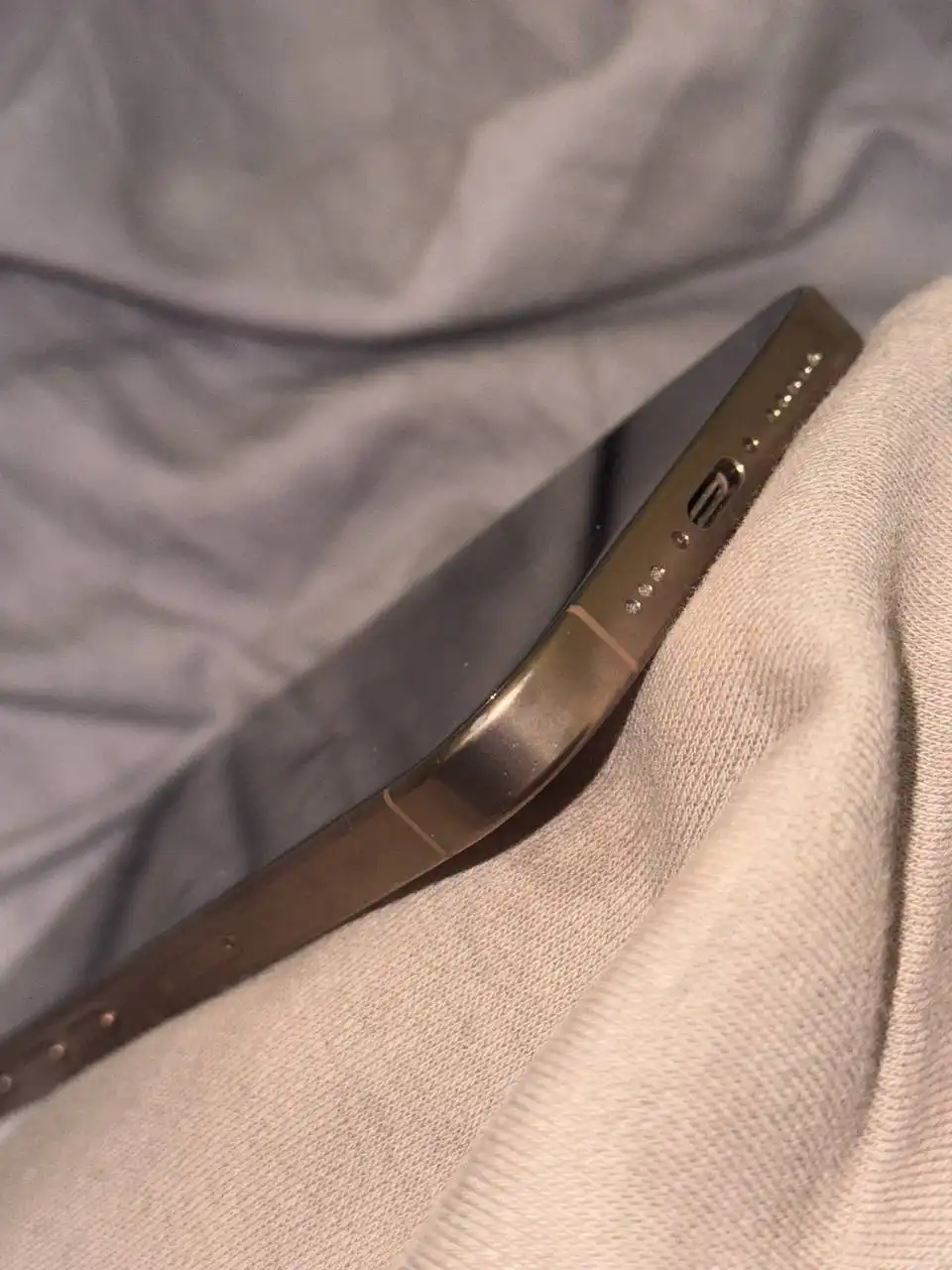 Продам iPhone 16 Pro 128GB