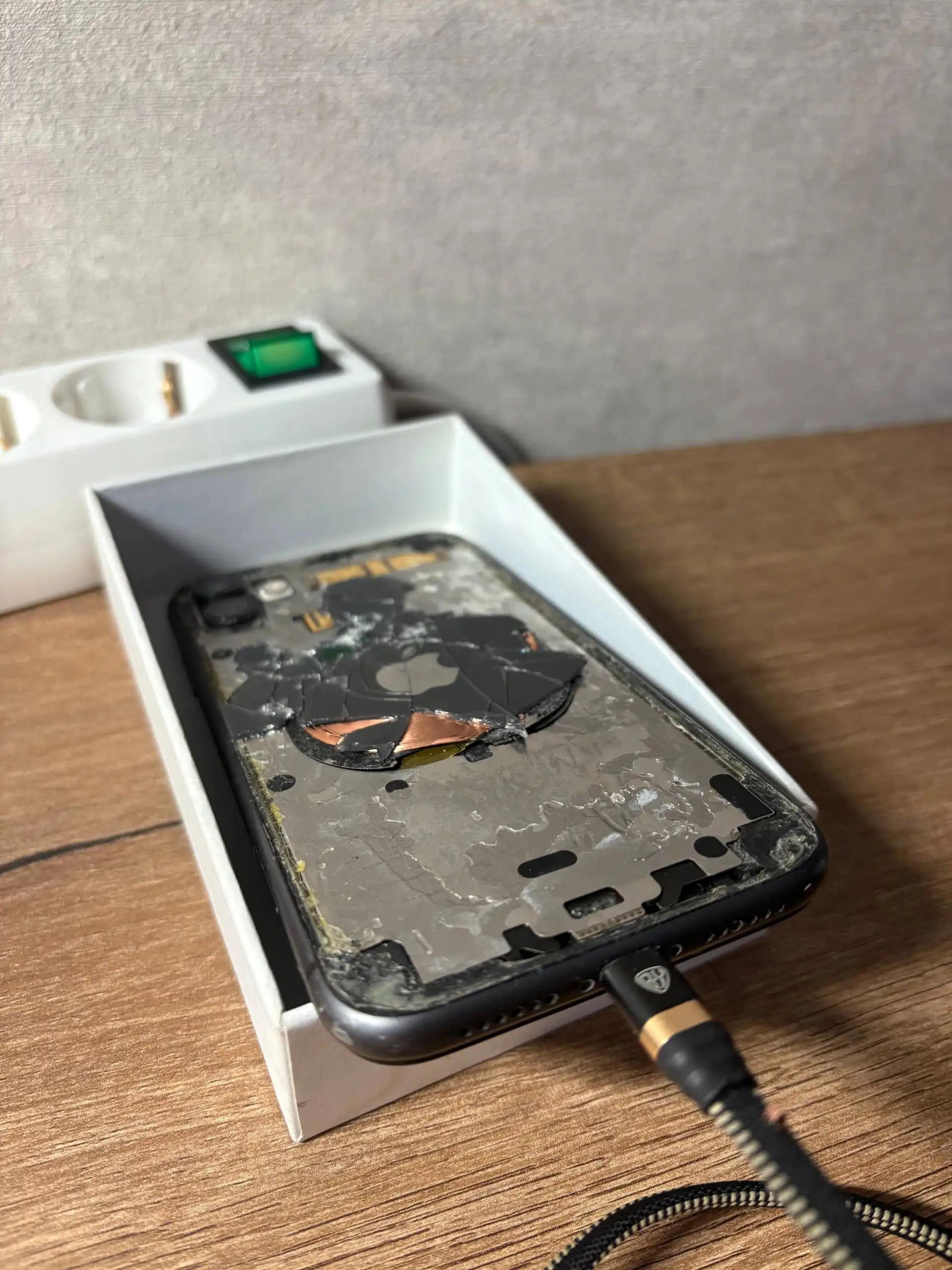 Продажа телефона 11/64 Фейс