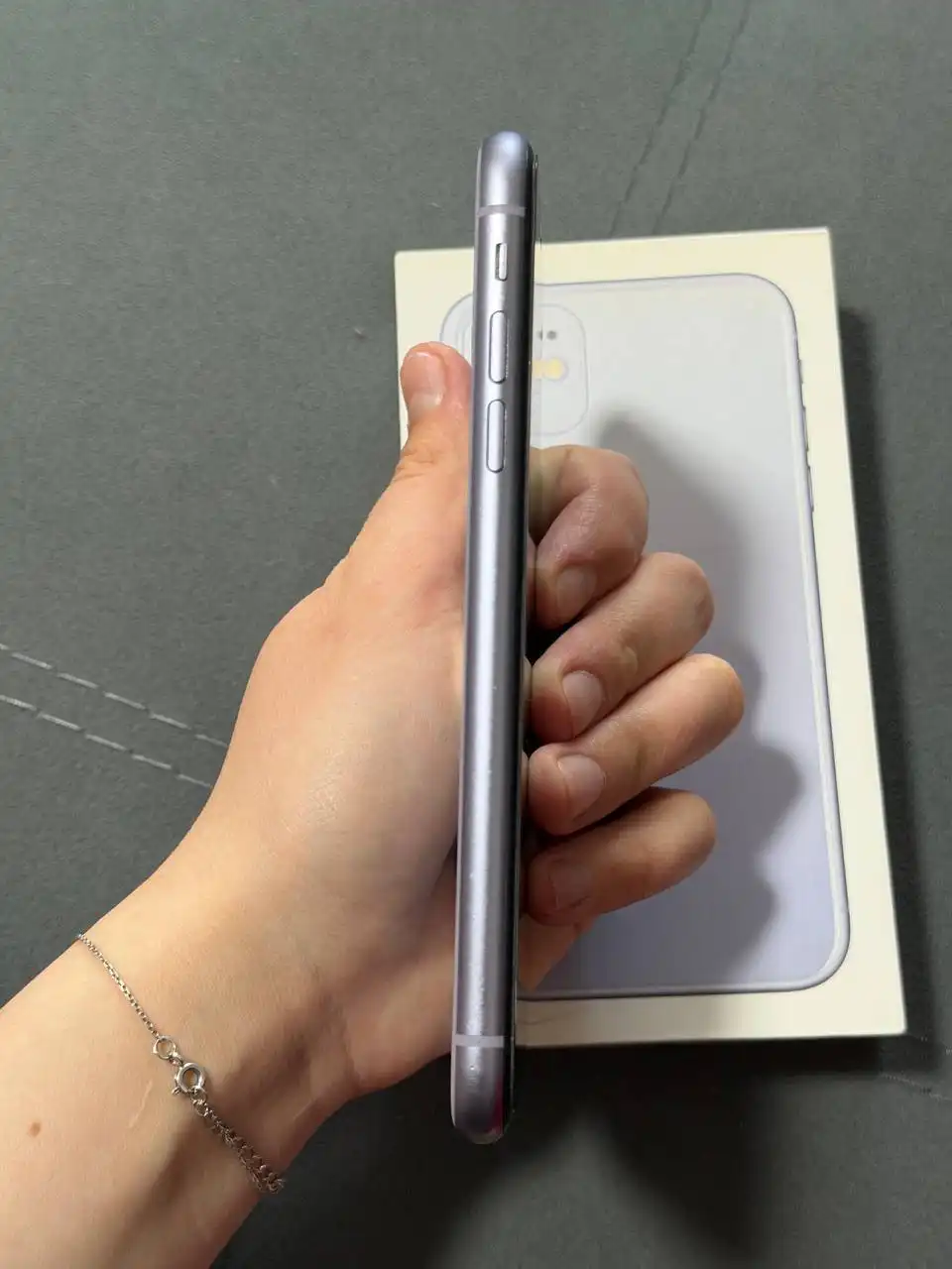 Продам iPhone 11 128GB