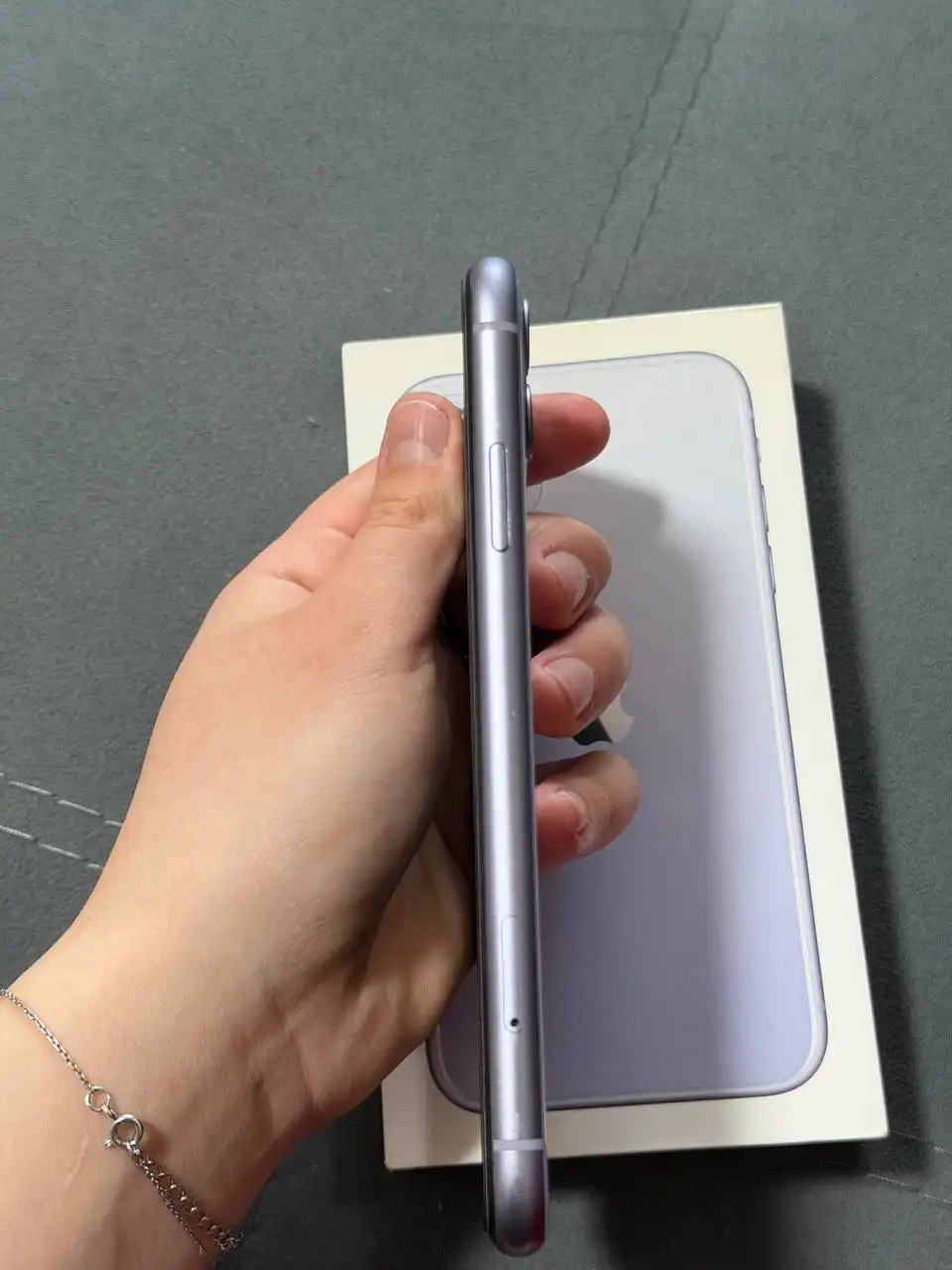 Продам iPhone 11 128GB