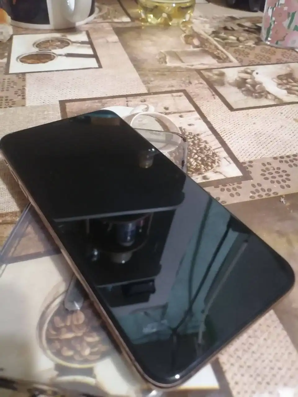 Продажа iPhone XS Max 256gb золотой