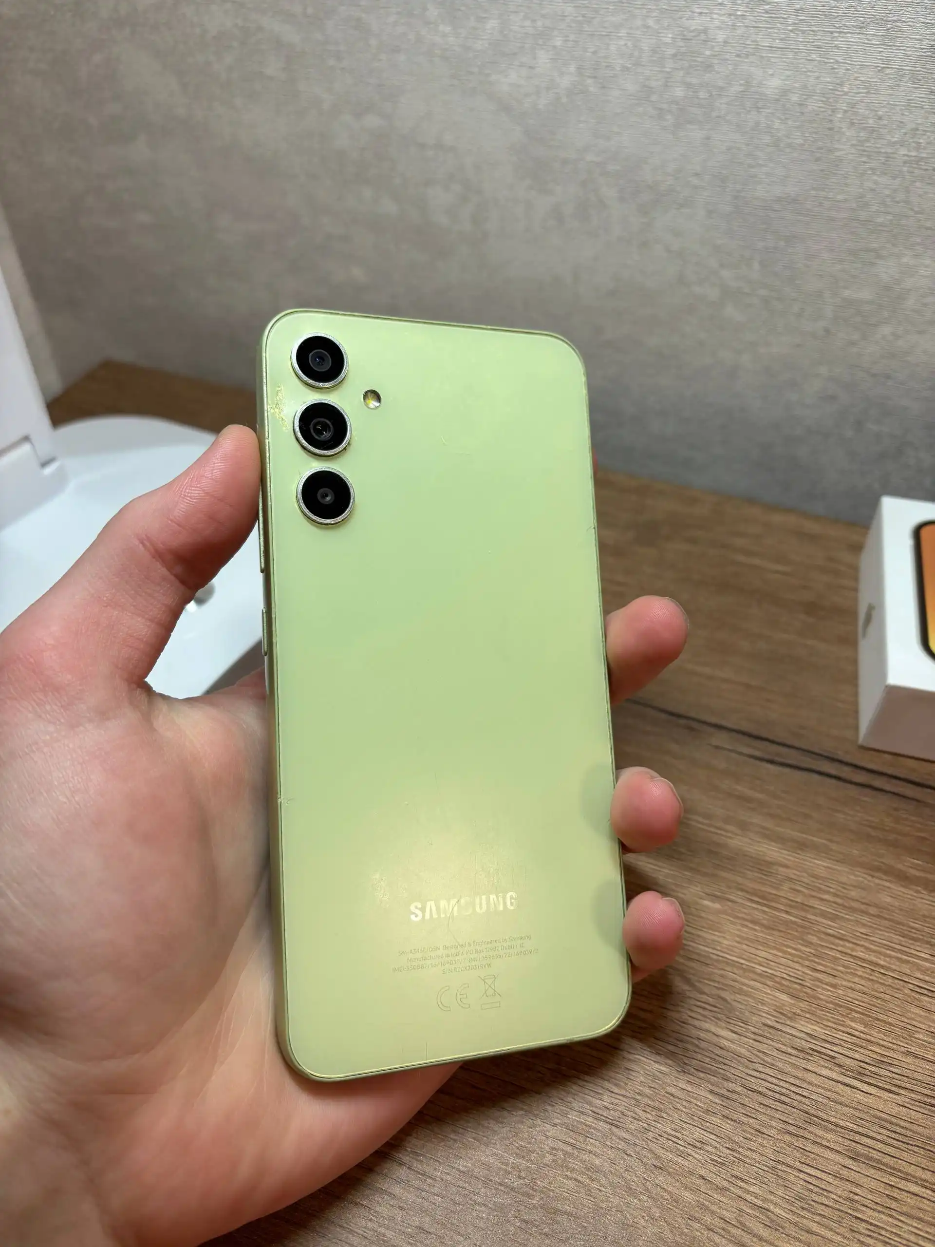 Продам Samsung A34 6/128