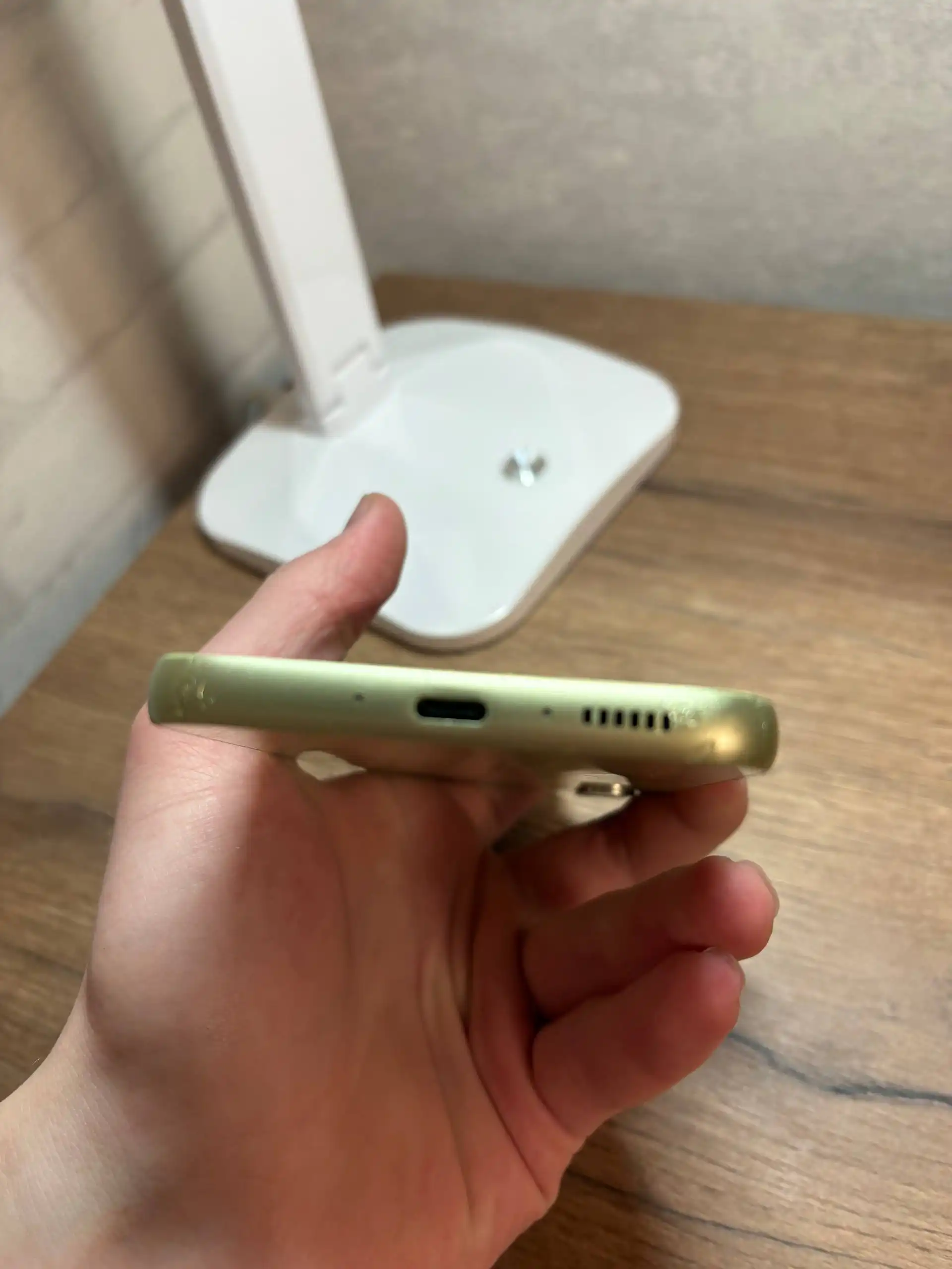 Продам Samsung A34 6/128