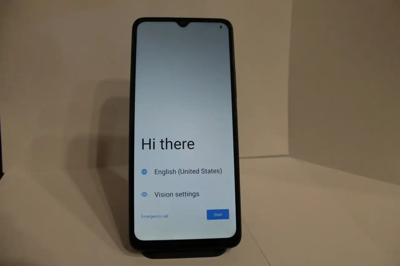 Смартфон POCO C61 4/128 ГБ в отличном состоянии