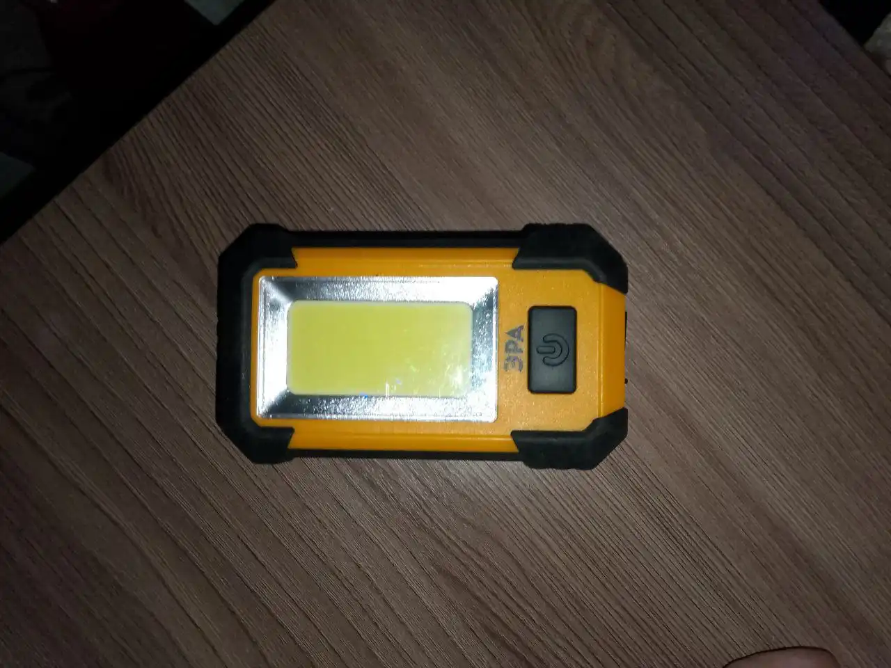 Продам рабочий фонарь