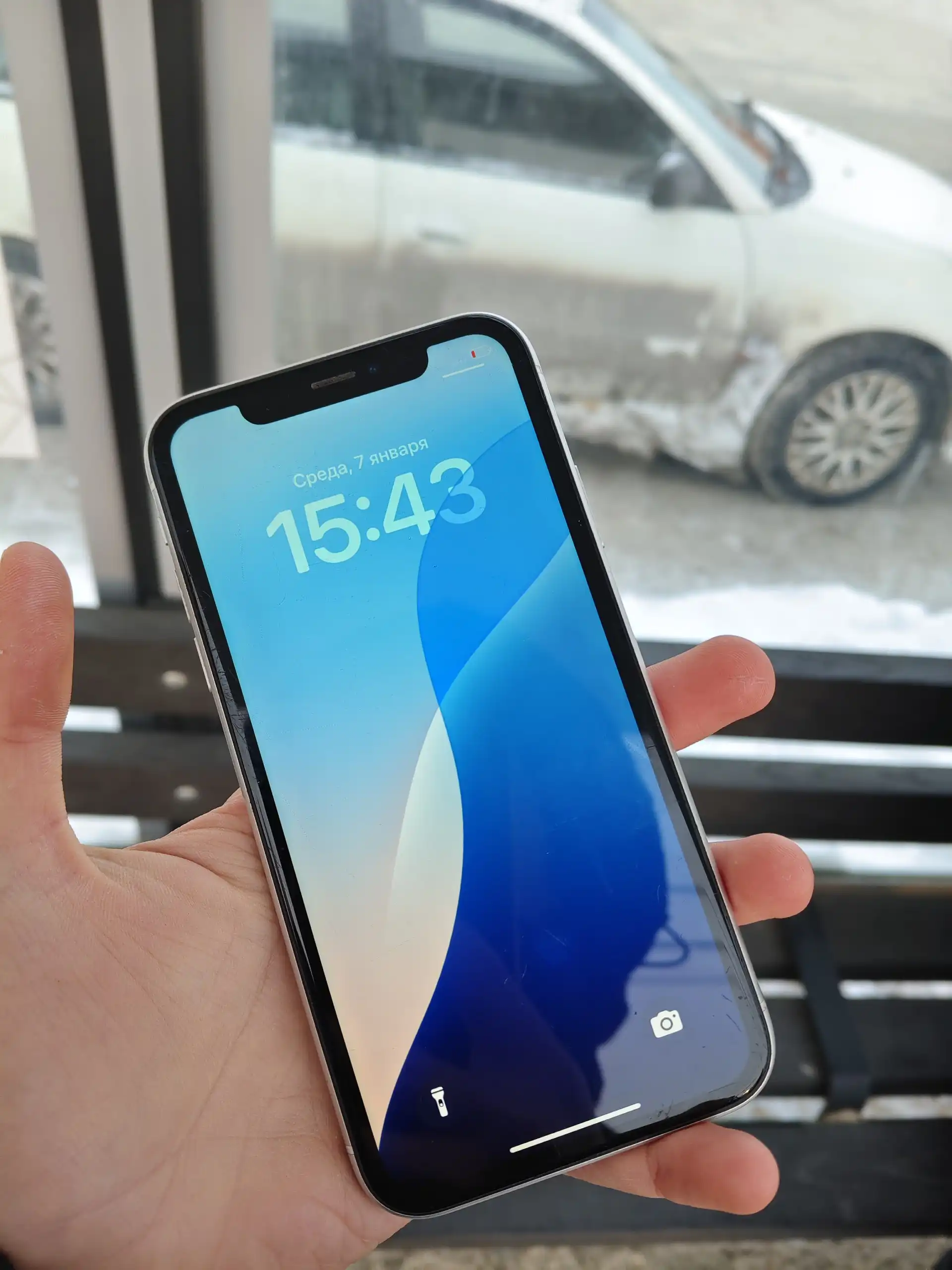 Продам iPhone XR 64GB с дефектами