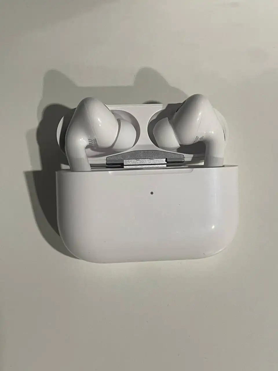 Продам наушники AirPods Pro 2