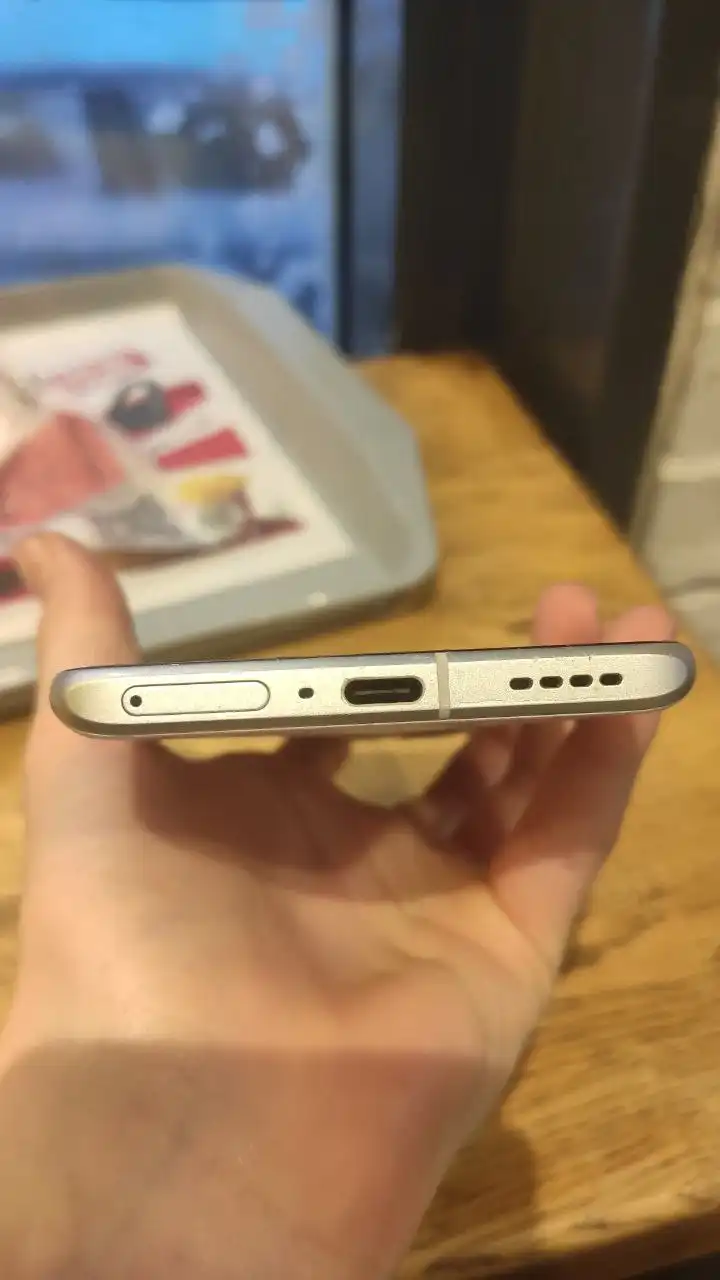 Смартфон Realme GT 2 Pro 256/12 с дефектами экрана - Смартфоны (Электроника) в Пермь