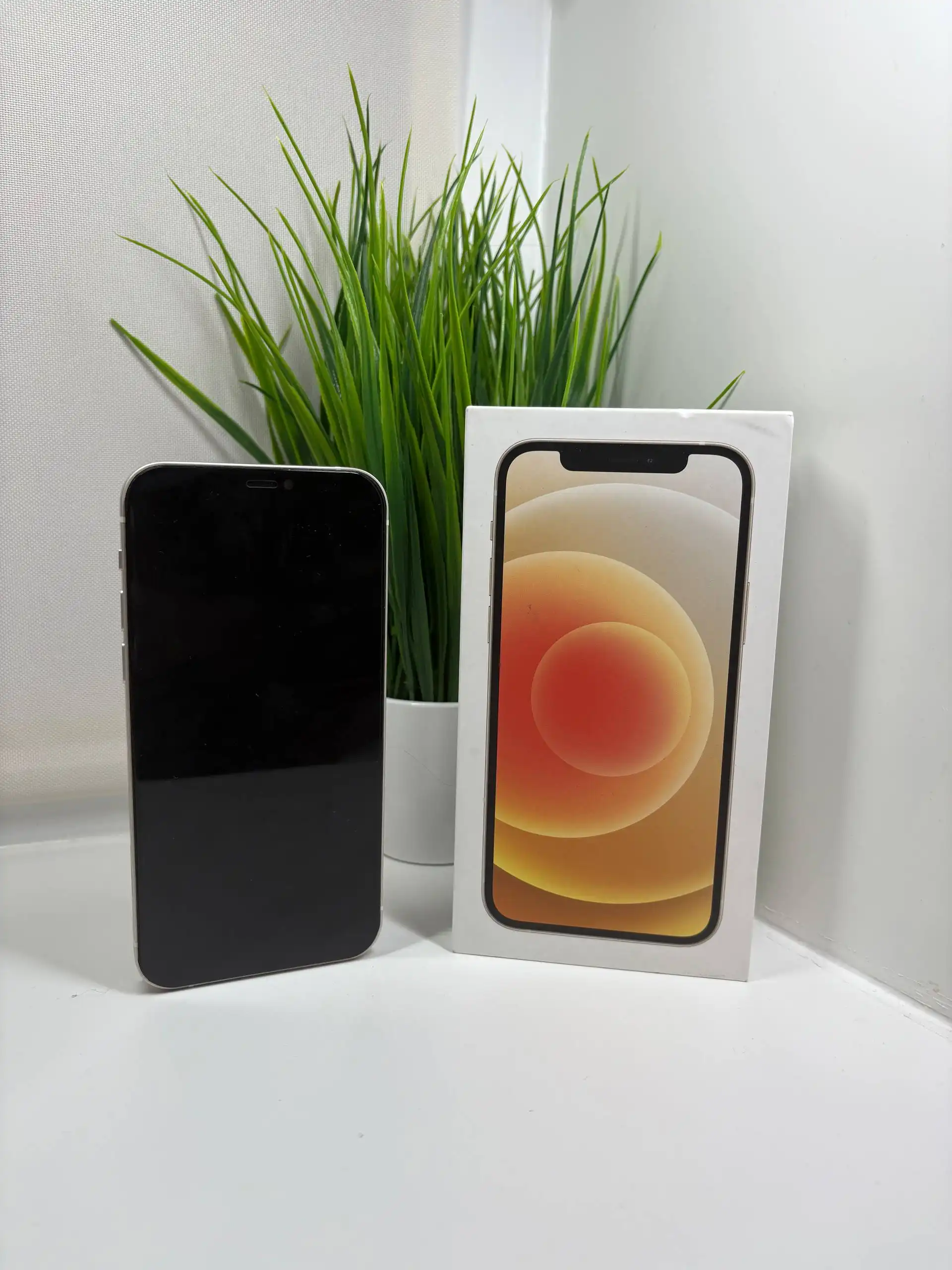 Продам iPhone 12/128 с заменой дисплея и аккумулятора - Смартфоны (Электроника) в Пермь