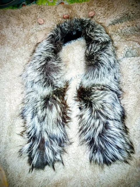 Воротник из чернобурки с пуговицами и петельками - Сумки в Пермь