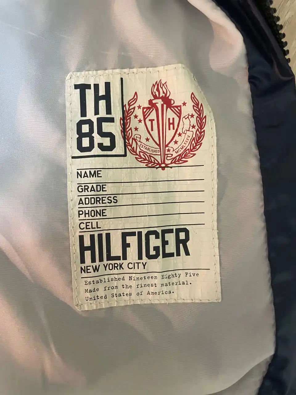 Ветровка Tommy Hilfiger размер M-L - Верхняя одежда (Одежда) в Пермь